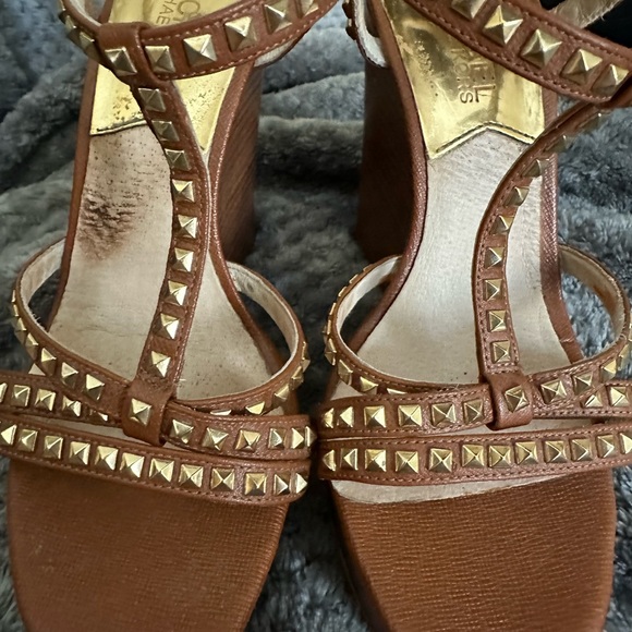 Pre loved wedges - Picture 3 of 3